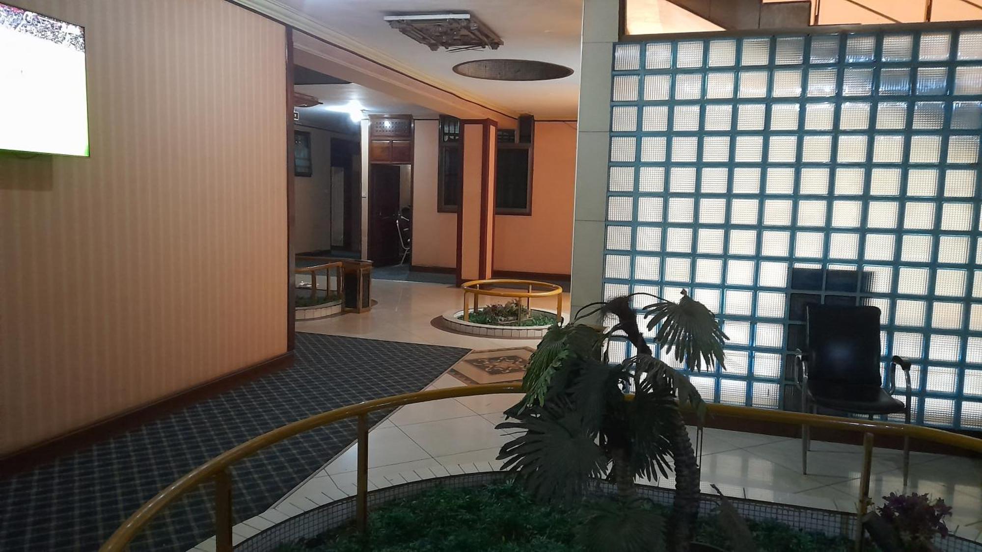 New Jbk Hotel Kampala Dış mekan fotoğraf
