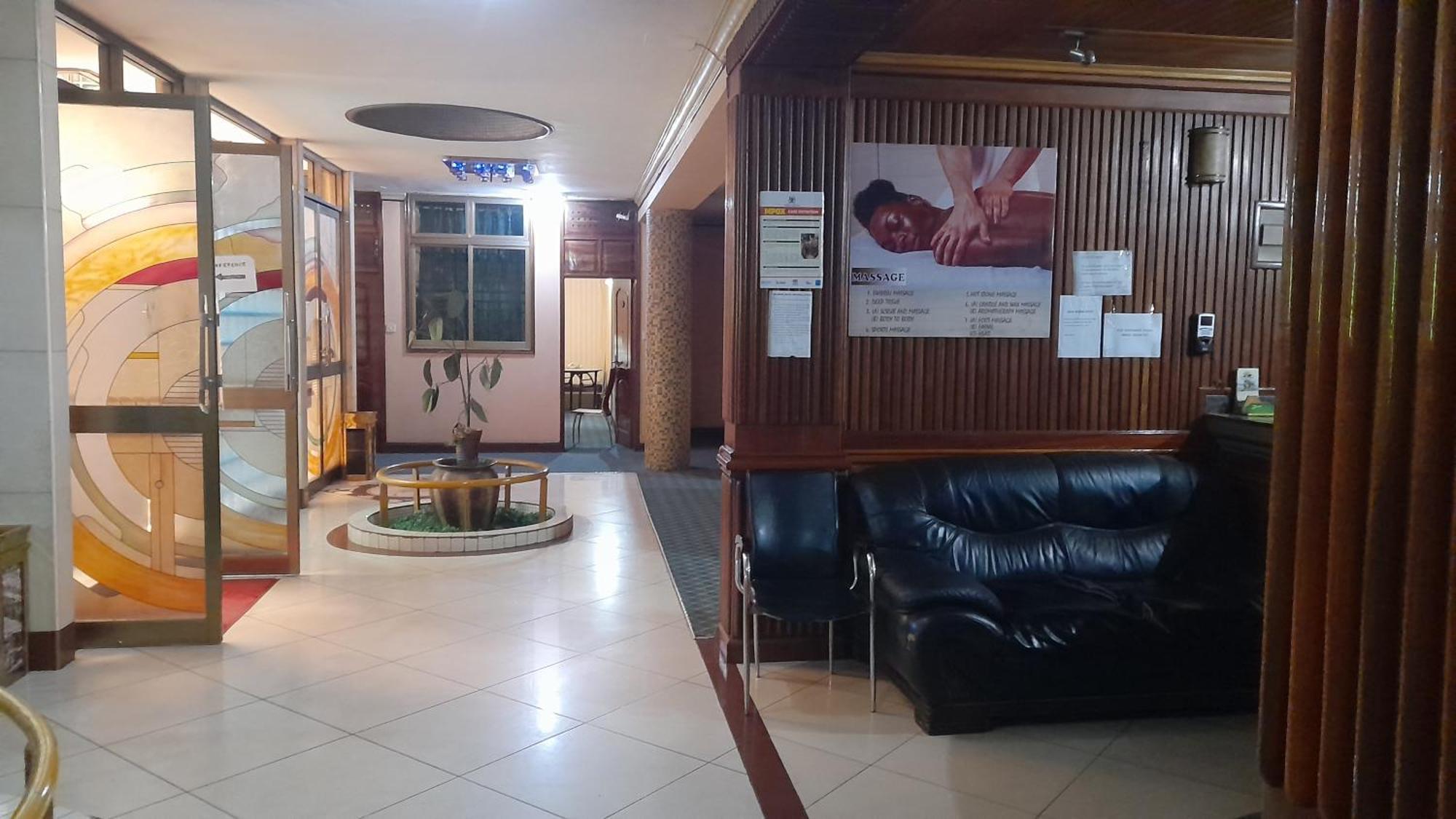 New Jbk Hotel Kampala Dış mekan fotoğraf