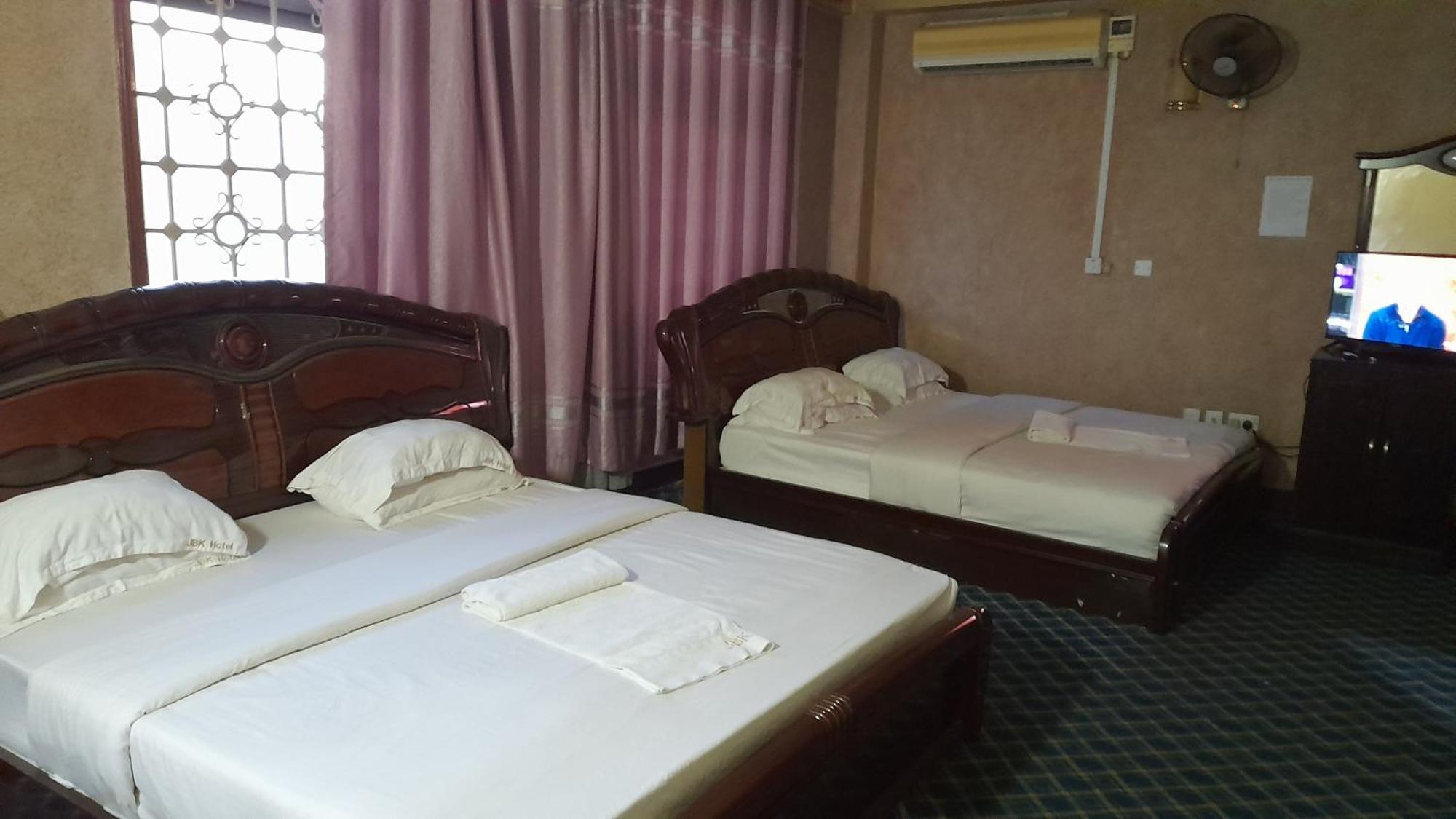 New Jbk Hotel Kampala Dış mekan fotoğraf