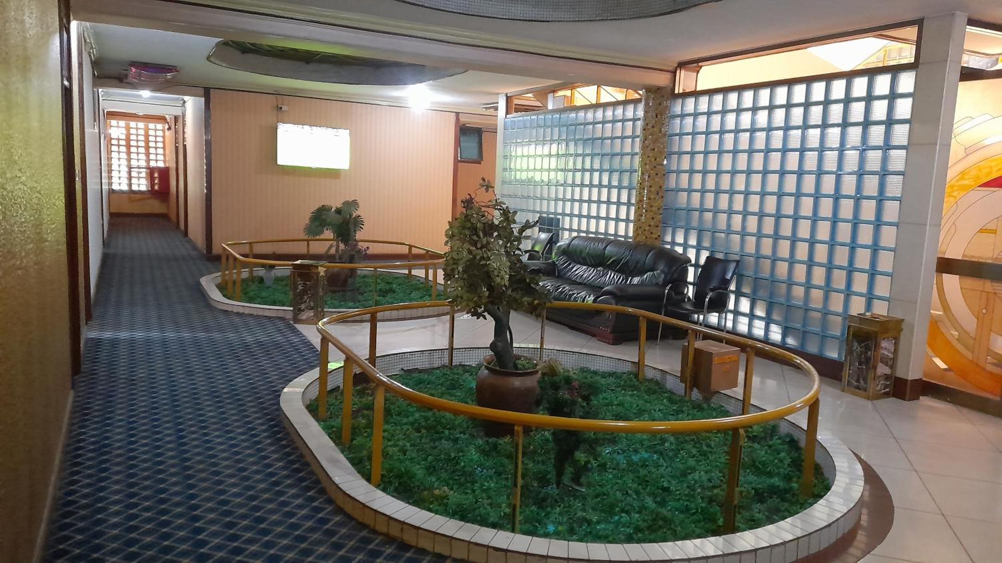 New Jbk Hotel Kampala Dış mekan fotoğraf